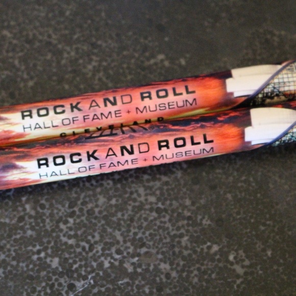 Rock and Roll Hall Of Fame + Museum, drum sticks - Picture 7 of 7